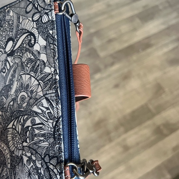 Sakroots Wallet - Picture 7 of 7